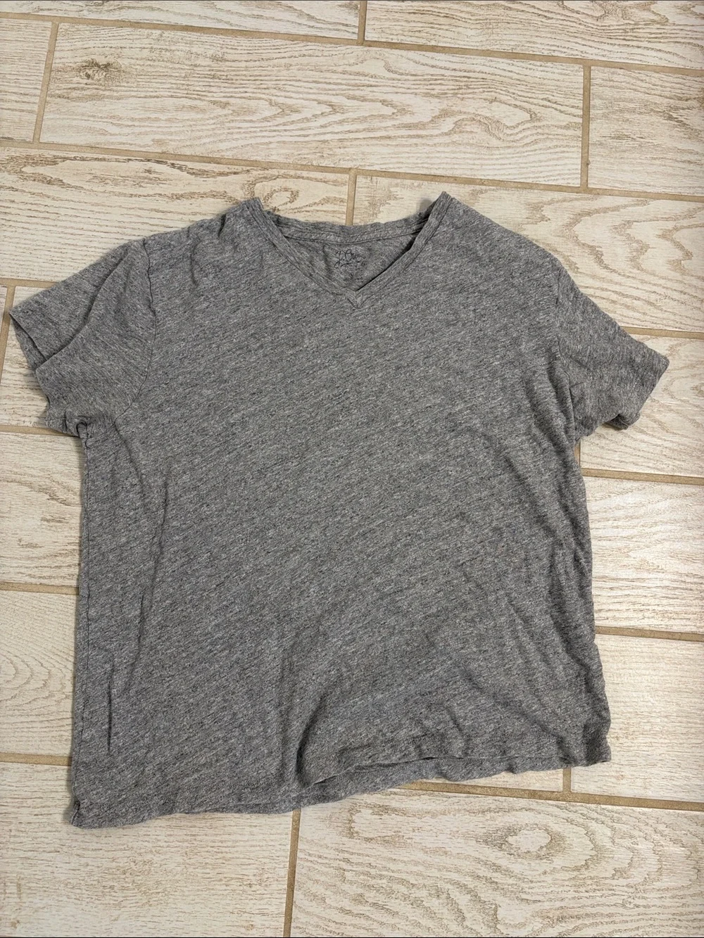 J. Crew Men's Short Sleeve V-Neck Tee in Gray